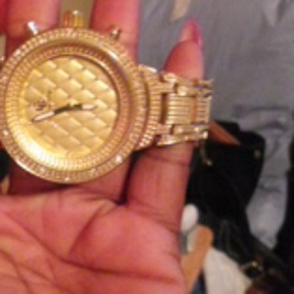 Watch - Picture 2 of 5